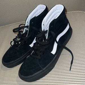 Black suede vans